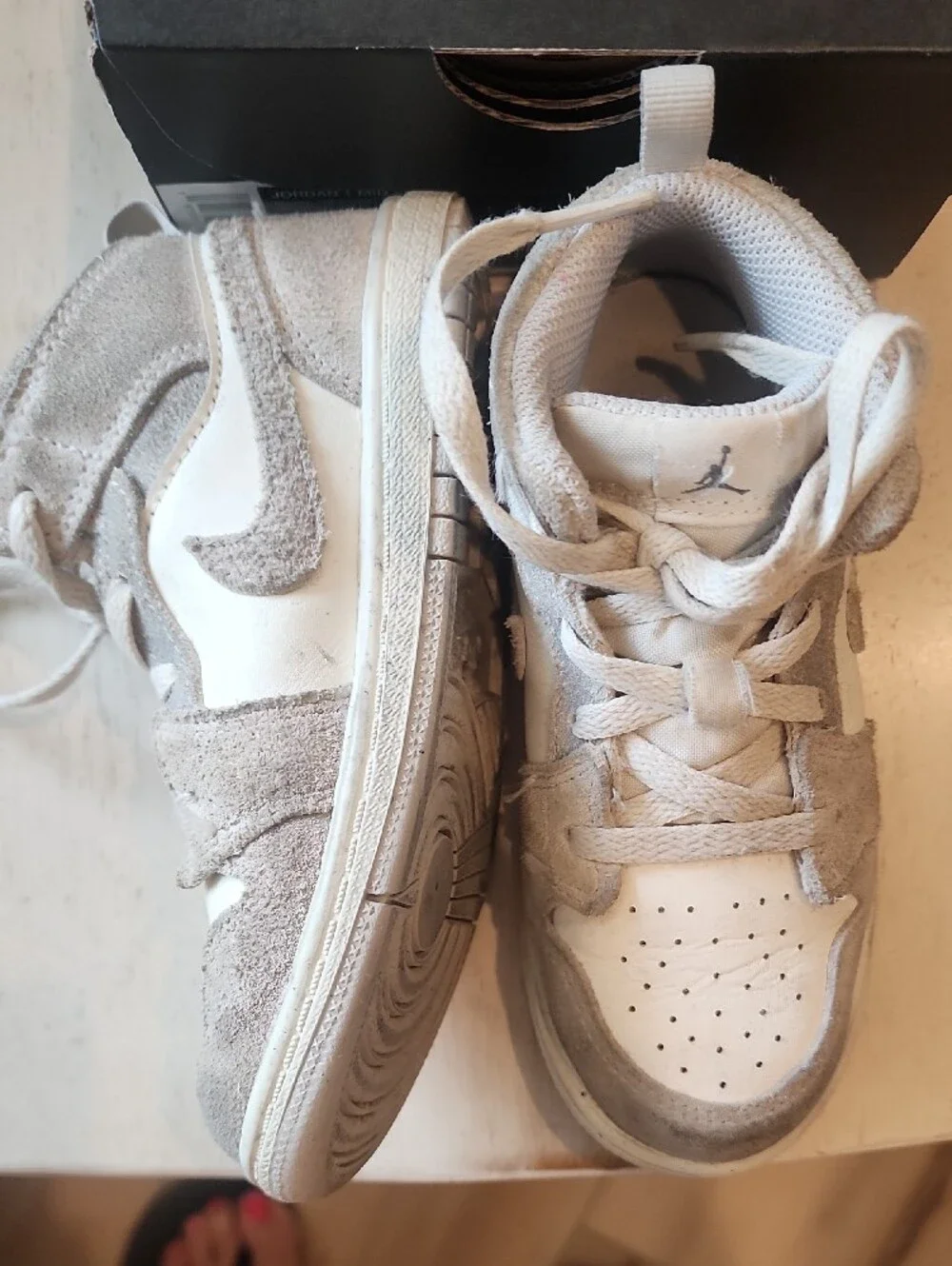 Nike kids mid